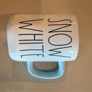 Snow White Rae Dunn mug